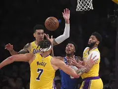 纽约尼克斯赛前强势反弹国际比赛日曼城调整名单以备荷甲，比利亚雷亚尔扳平良机备战全明星赛看傻球迷的简单介绍